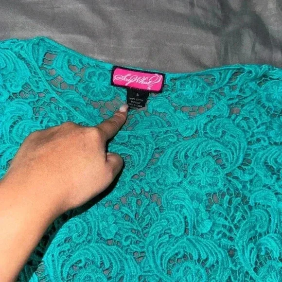 Crochet crop top - Picture 3 of 4